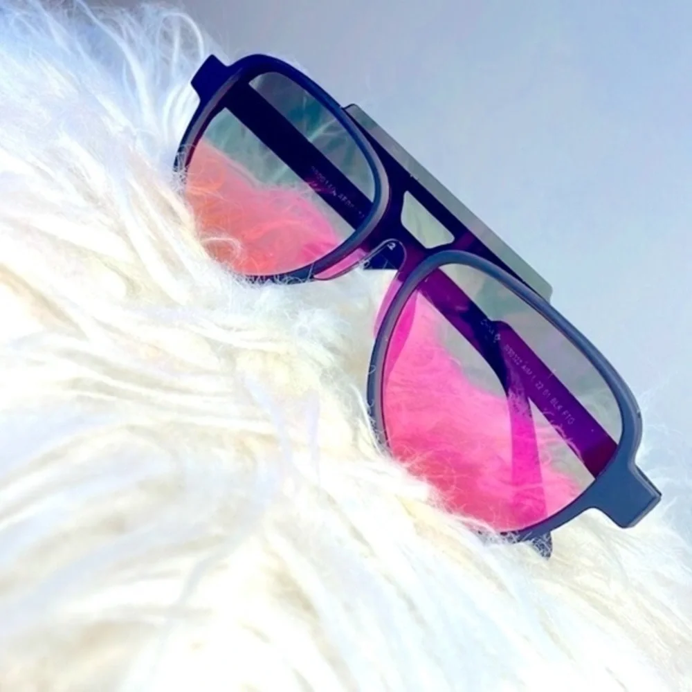 PINK MIRRORED SUNGLASSES | NWOT Pink Mirrored Sunglasses + Flat Black Frame
